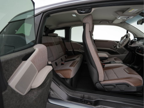 BMW i3 Basis 120Ah 42 kWh [3-Fase-11kW] {SoH-95%} *HEAT-PUMP | LEATHER-FABRIC | FULL-LED | HARMAN/KARDON | HEATED-COMFORTSEATS | DIGI-COCKPIT | NAVI-FULLMAP | PRIVACY-GLASS | DAB+ | ECC | PDC | CRUISE | 20''ALU*