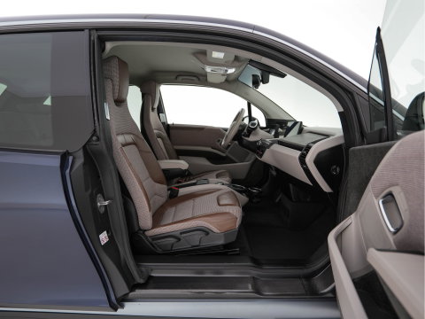 BMW i3 Basis 120Ah 42 kWh [3-Fase-11kW] {SoH-95%} *HEAT-PUMP | LEATHER-FABRIC | FULL-LED | HARMAN/KARDON | HEATED-COMFORTSEATS | DIGI-COCKPIT | NAVI-FULLMAP | PRIVACY-GLASS | DAB+ | ECC | PDC | CRUISE | 20''ALU*