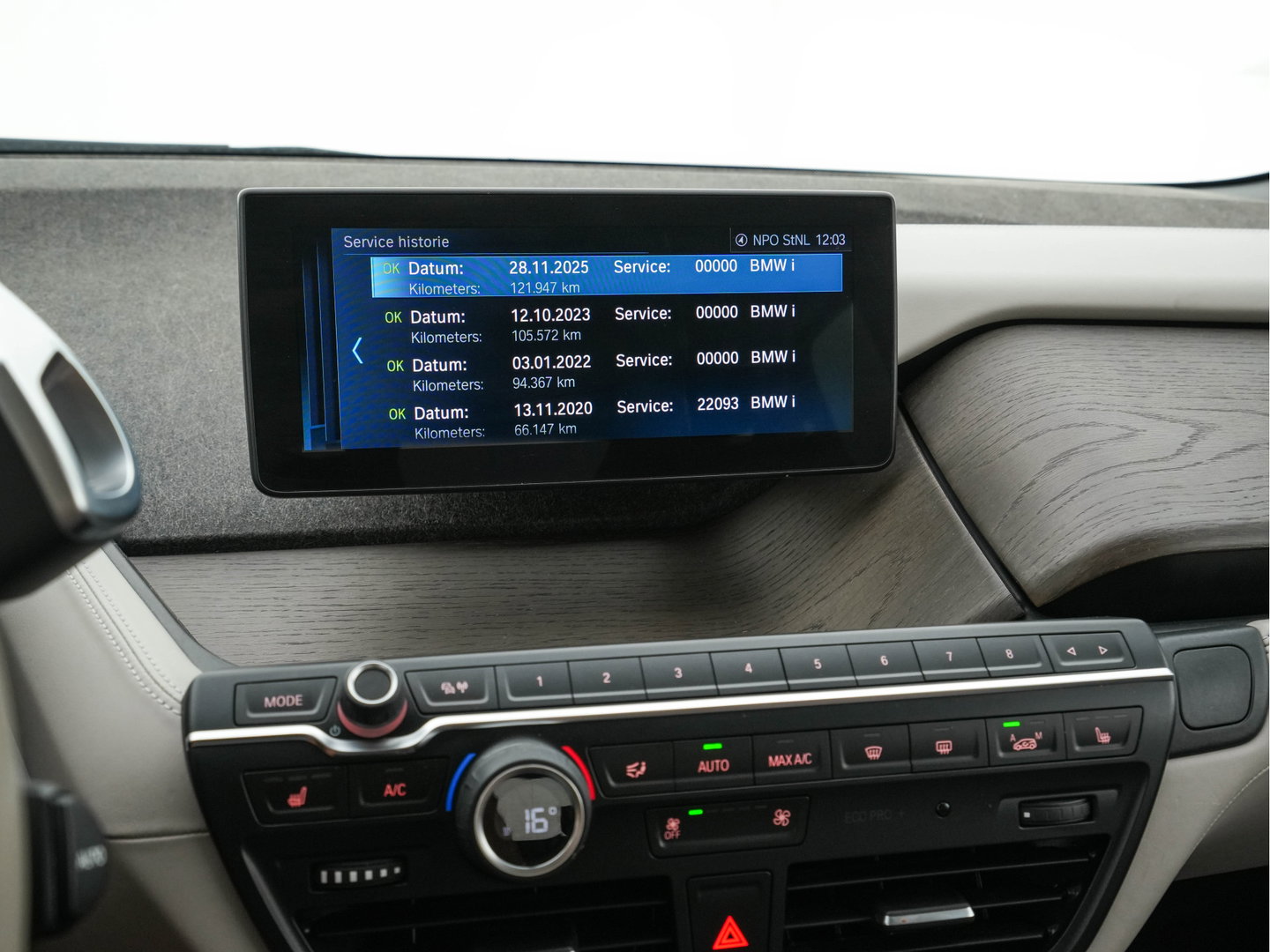 BMW i3 Basis 120Ah 42 kWh [3-Fase-11kW] {SoH-95%} *HEAT-PUMP | LEATHER-FABRIC | FULL-LED | HARMAN/KARDON | HEATED-COMFORTSEATS | DIGI-COCKPIT | NAVI-FULLMAP | PRIVACY-GLASS | DAB+ | ECC | PDC | CRUISE | 20''ALU*