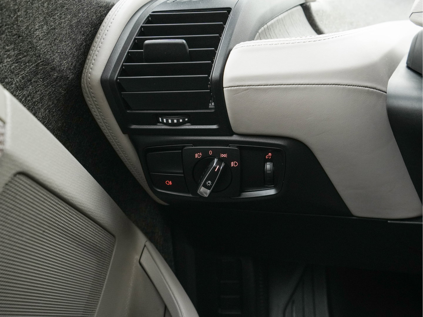 BMW i3 Basis 120Ah 42 kWh [3-Fase-11kW] {SoH-95%} *HEAT-PUMP | LEATHER-FABRIC | FULL-LED | HARMAN/KARDON | HEATED-COMFORTSEATS | DIGI-COCKPIT | NAVI-FULLMAP | PRIVACY-GLASS | DAB+ | ECC | PDC | CRUISE | 20''ALU*
