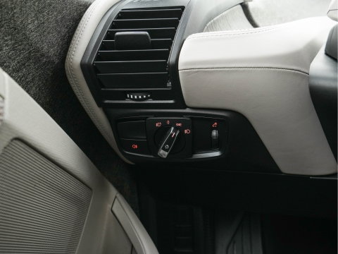 BMW i3 Basis 120Ah 42 kWh [3-Fase-11kW] {SoH-95%} *HEAT-PUMP | LEATHER-FABRIC | FULL-LED | HARMAN/KARDON | HEATED-COMFORTSEATS | DIGI-COCKPIT | NAVI-FULLMAP | PRIVACY-GLASS | DAB+ | ECC | PDC | CRUISE | 20''ALU*