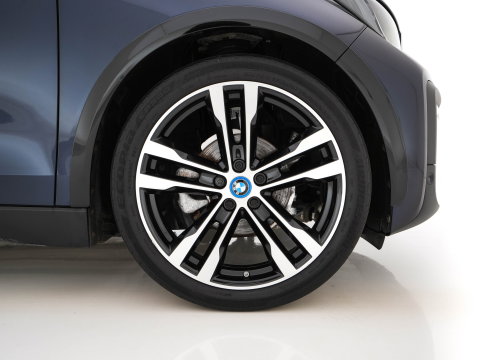 BMW i3 Basis 120Ah 42 kWh [3-Fase-11kW] {SoH-95%} *HEAT-PUMP | LEATHER-FABRIC | FULL-LED | HARMAN/KARDON | HEATED-COMFORTSEATS | DIGI-COCKPIT | NAVI-FULLMAP | PRIVACY-GLASS | DAB+ | ECC | PDC | CRUISE | 20''ALU*