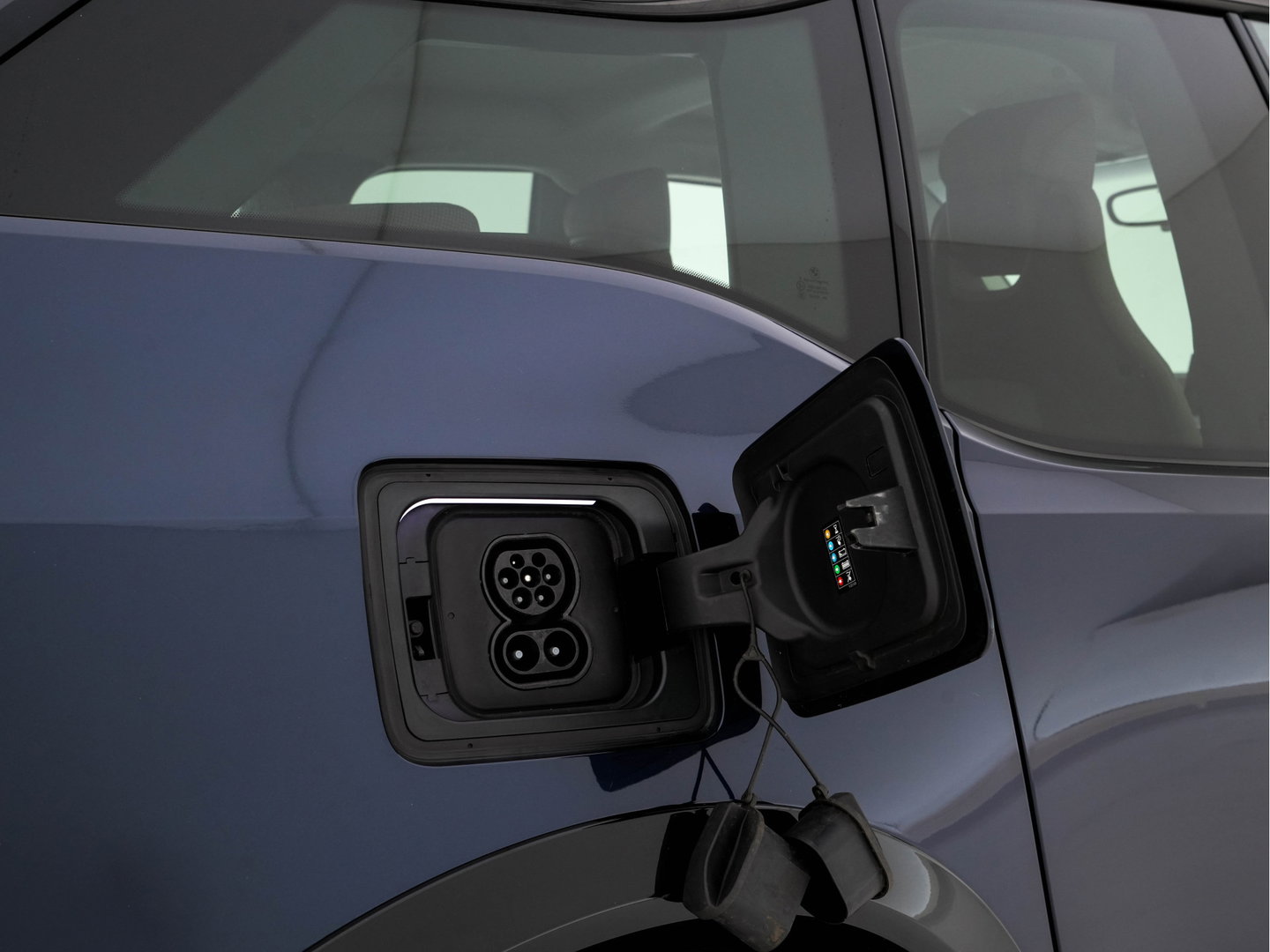 BMW i3 Basis 120Ah 42 kWh [3-Fase-11kW] {SoH-95%} *HEAT-PUMP | LEATHER-FABRIC | FULL-LED | HARMAN/KARDON | HEATED-COMFORTSEATS | DIGI-COCKPIT | NAVI-FULLMAP | PRIVACY-GLASS | DAB+ | ECC | PDC | CRUISE | 20''ALU*
