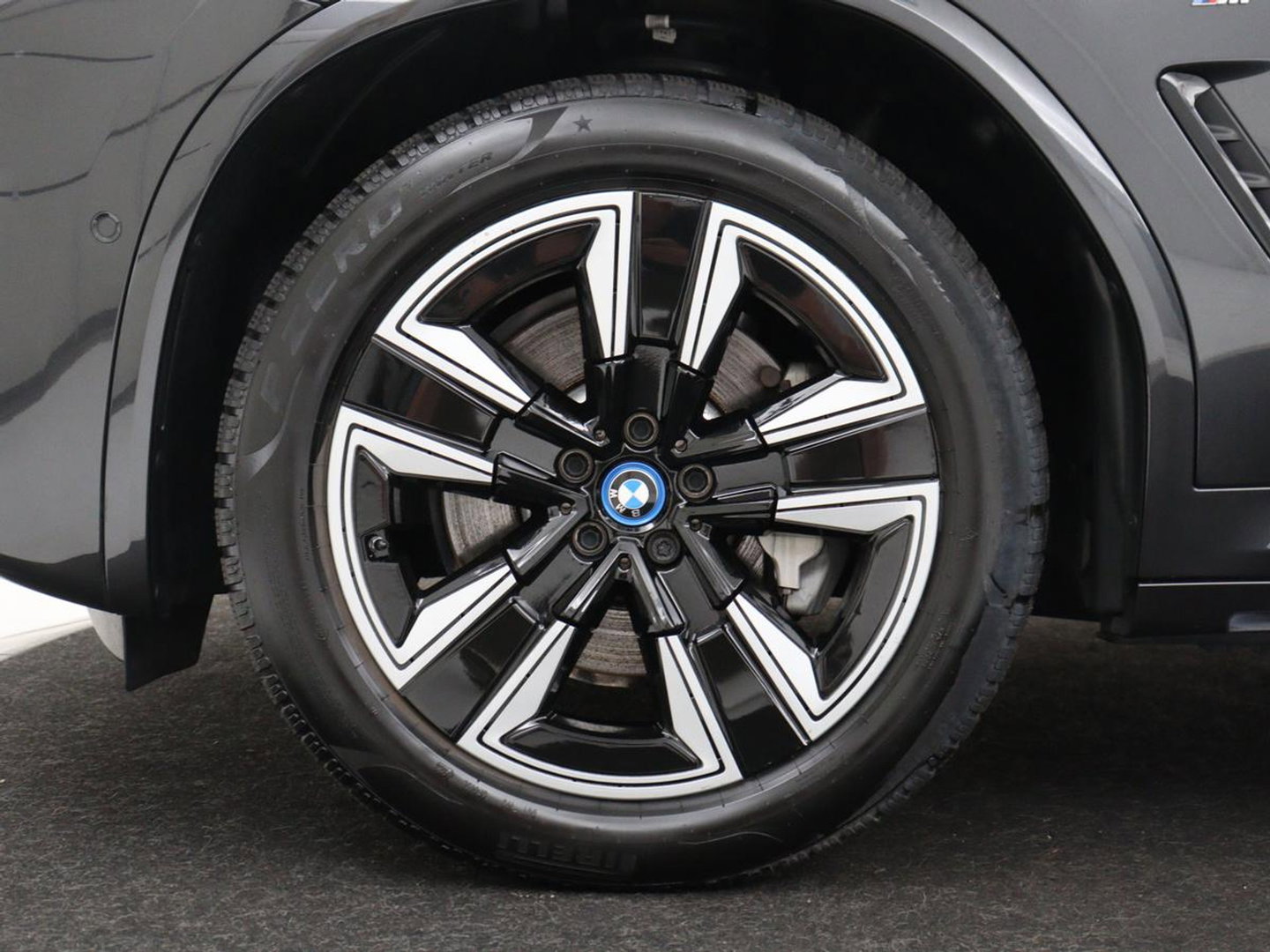 BMW iX3 Executive 80 kWh
