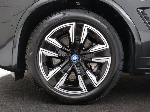 BMW iX3 Executive 80 kWh