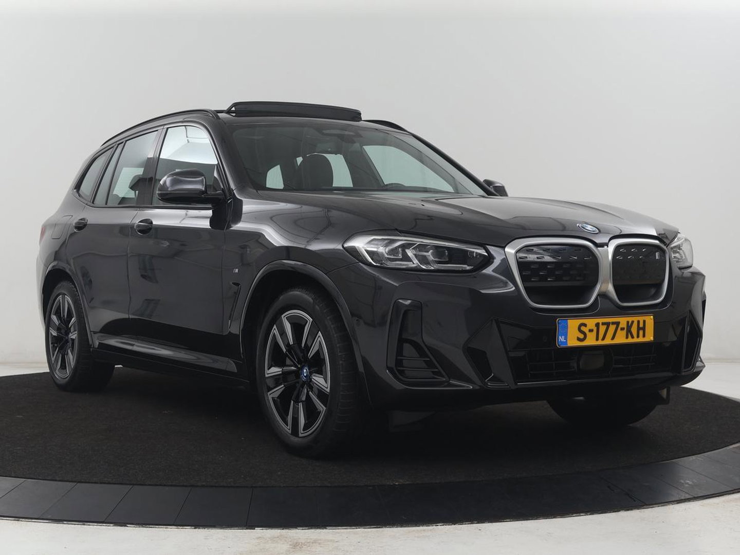BMW iX3 Executive 80 kWh