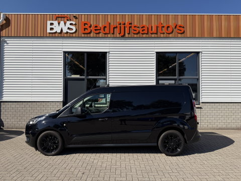 Ford Transit Connect 1.5 EcoBlue 100pk L2 Trend / distributie riem compleet vervangen / lease vanaf € 201 / vaste prijs rijklaar € 11.950 ex btw / bpm vrij / euro 6 / zwart metallic / trekhaak !