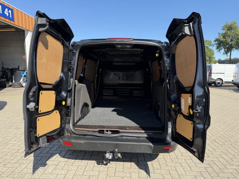 Ford Transit Connect 1.5 EcoBlue 100pk L2 Trend / distributie riem compleet vervangen / lease vanaf € 201 / vaste prijs rijklaar € 11.950 ex btw / bpm vrij / euro 6 / zwart metallic / trekhaak !