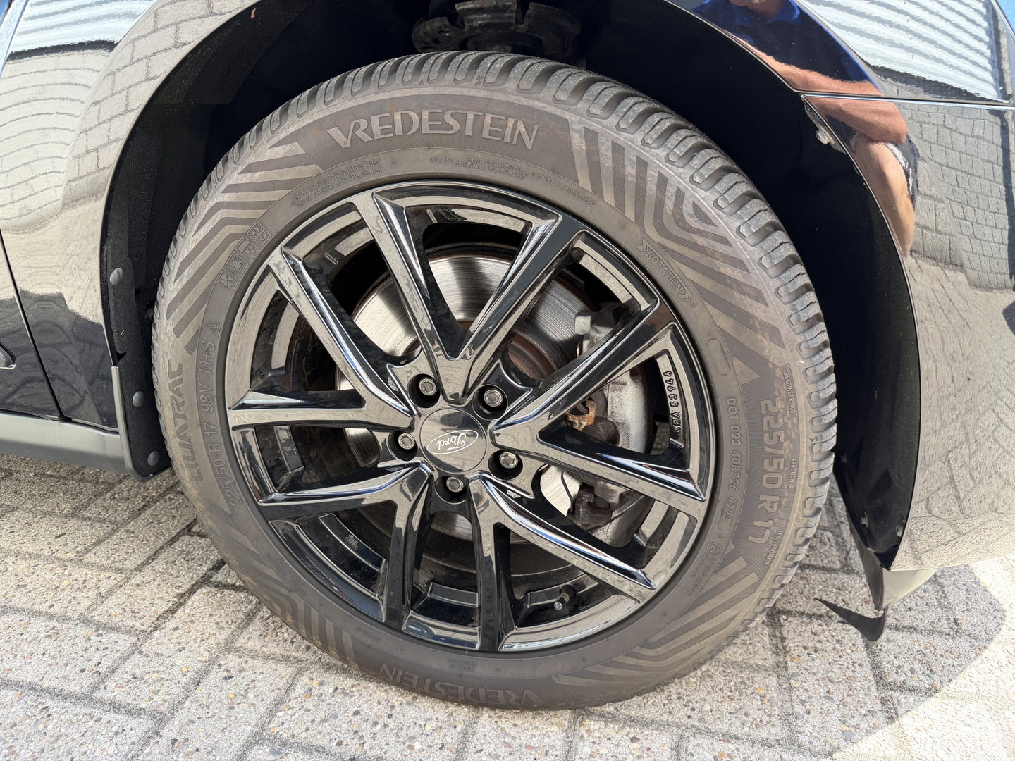 Ford Transit Connect 1.5 EcoBlue 100pk L2 Trend / distributie riem compleet vervangen / lease vanaf € 201 / vaste prijs rijklaar € 11.950 ex btw / bpm vrij / euro 6 / zwart metallic / trekhaak !