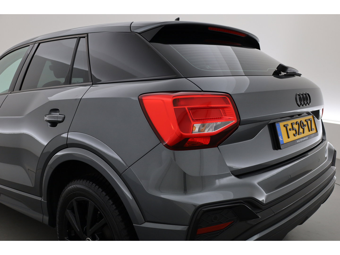 Audi Q2 35 TFSI S Edition | Black Line | | Rijklaar! | Adapt. Cruise | Leder | Keyless | Camera | Apple CarPlay | Stoelverw. | All Season
