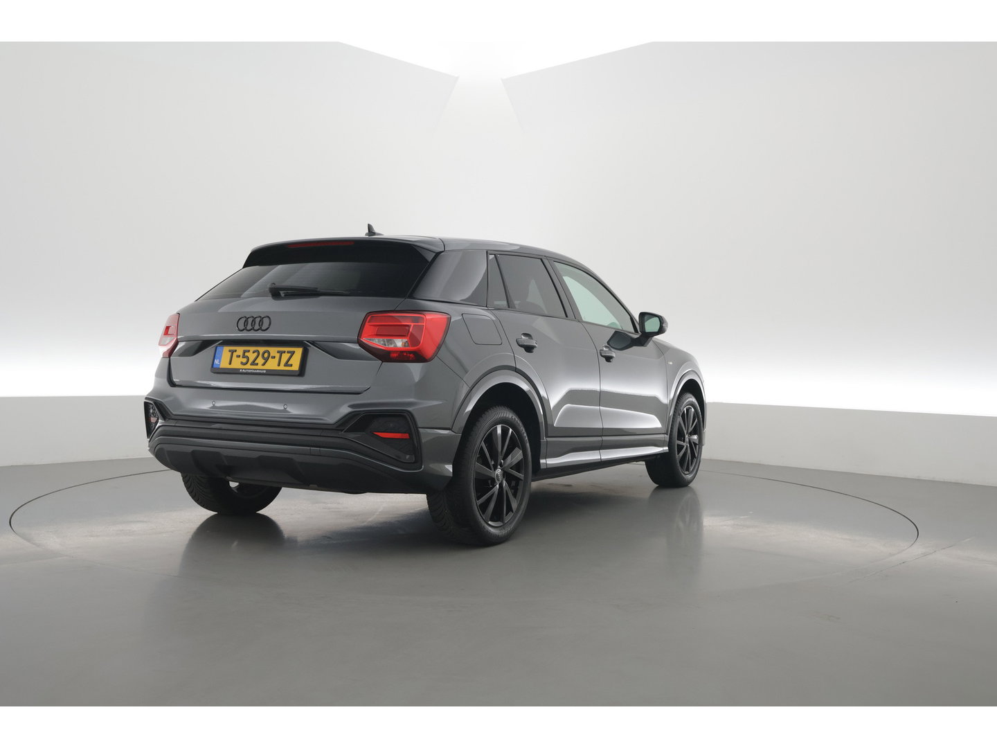Audi Q2 35 TFSI S Edition | Black Line | | Rijklaar! | Adapt. Cruise | Leder | Keyless | Camera | Apple CarPlay | Stoelverw. | All Season