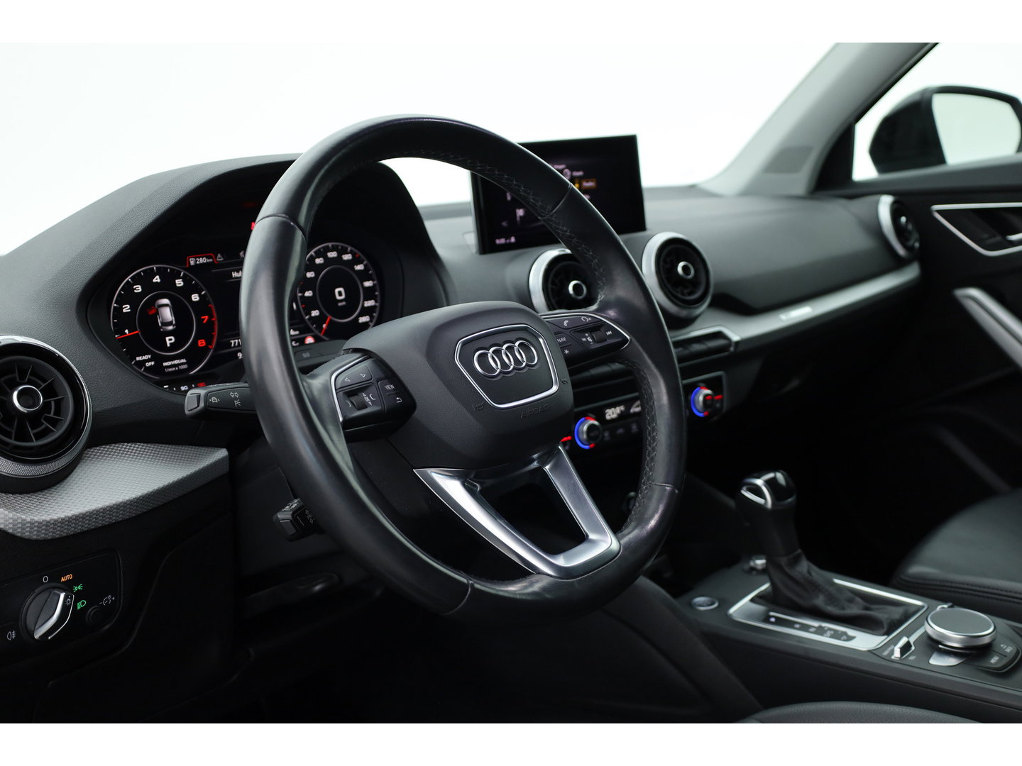 Audi Q2 35 TFSI S Edition | Black Line | | Rijklaar! | Adapt. Cruise | Leder | Keyless | Camera | Apple CarPlay | Stoelverw. | All Season