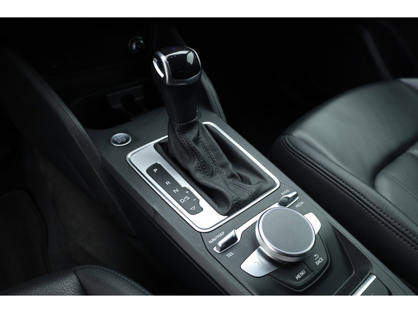 Audi Q2 35 TFSI S Edition | Black Line | | Rijklaar! | Adapt. Cruise | Leder | Keyless | Camera | Apple CarPlay | Stoelverw. | All Season