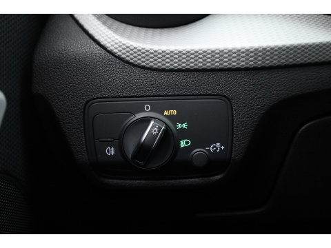 Audi Q2 35 TFSI S Edition | Black Line | | Rijklaar! | Adapt. Cruise | Leder | Keyless | Camera | Apple CarPlay | Stoelverw. | All Season