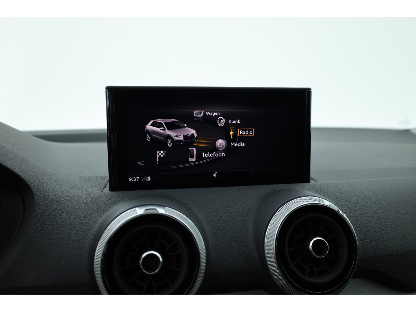 Audi Q2 35 TFSI S Edition | Black Line | | Rijklaar! | Adapt. Cruise | Leder | Keyless | Camera | Apple CarPlay | Stoelverw. | All Season
