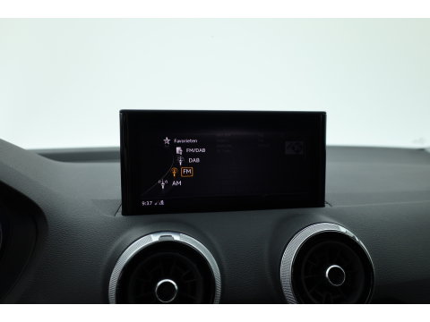 Audi Q2 35 TFSI S Edition | Black Line | | Rijklaar! | Adapt. Cruise | Leder | Keyless | Camera | Apple CarPlay | Stoelverw. | All Season