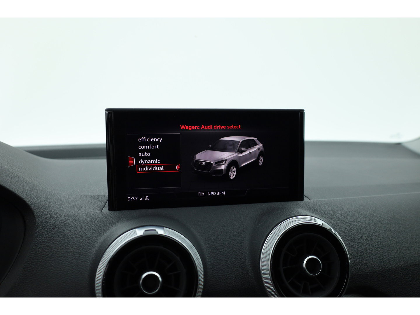 Audi Q2 35 TFSI S Edition | Black Line | | Rijklaar! | Adapt. Cruise | Leder | Keyless | Camera | Apple CarPlay | Stoelverw. | All Season