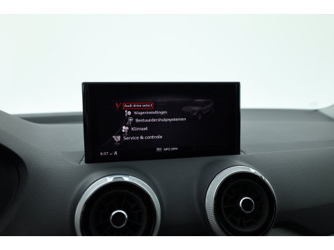 Audi Q2 35 TFSI S Edition | Black Line | | Rijklaar! | Adapt. Cruise | Leder | Keyless | Camera | Apple CarPlay | Stoelverw. | All Season