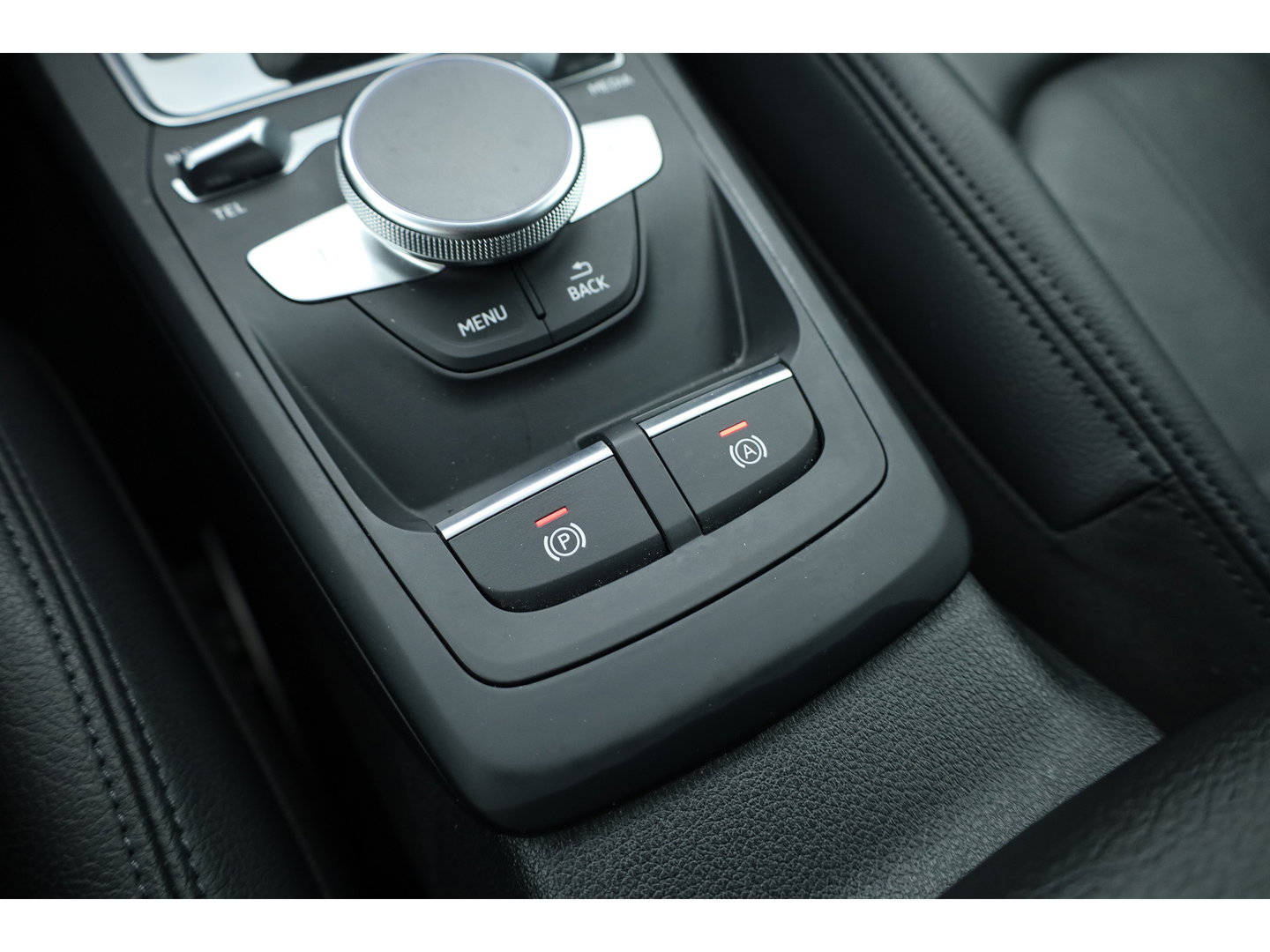 Audi Q2 35 TFSI S Edition | Black Line | | Rijklaar! | Adapt. Cruise | Leder | Keyless | Camera | Apple CarPlay | Stoelverw. | All Season