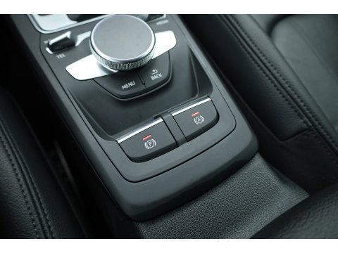 Audi Q2 35 TFSI S Edition | Black Line | | Rijklaar! | Adapt. Cruise | Leder | Keyless | Camera | Apple CarPlay | Stoelverw. | All Season