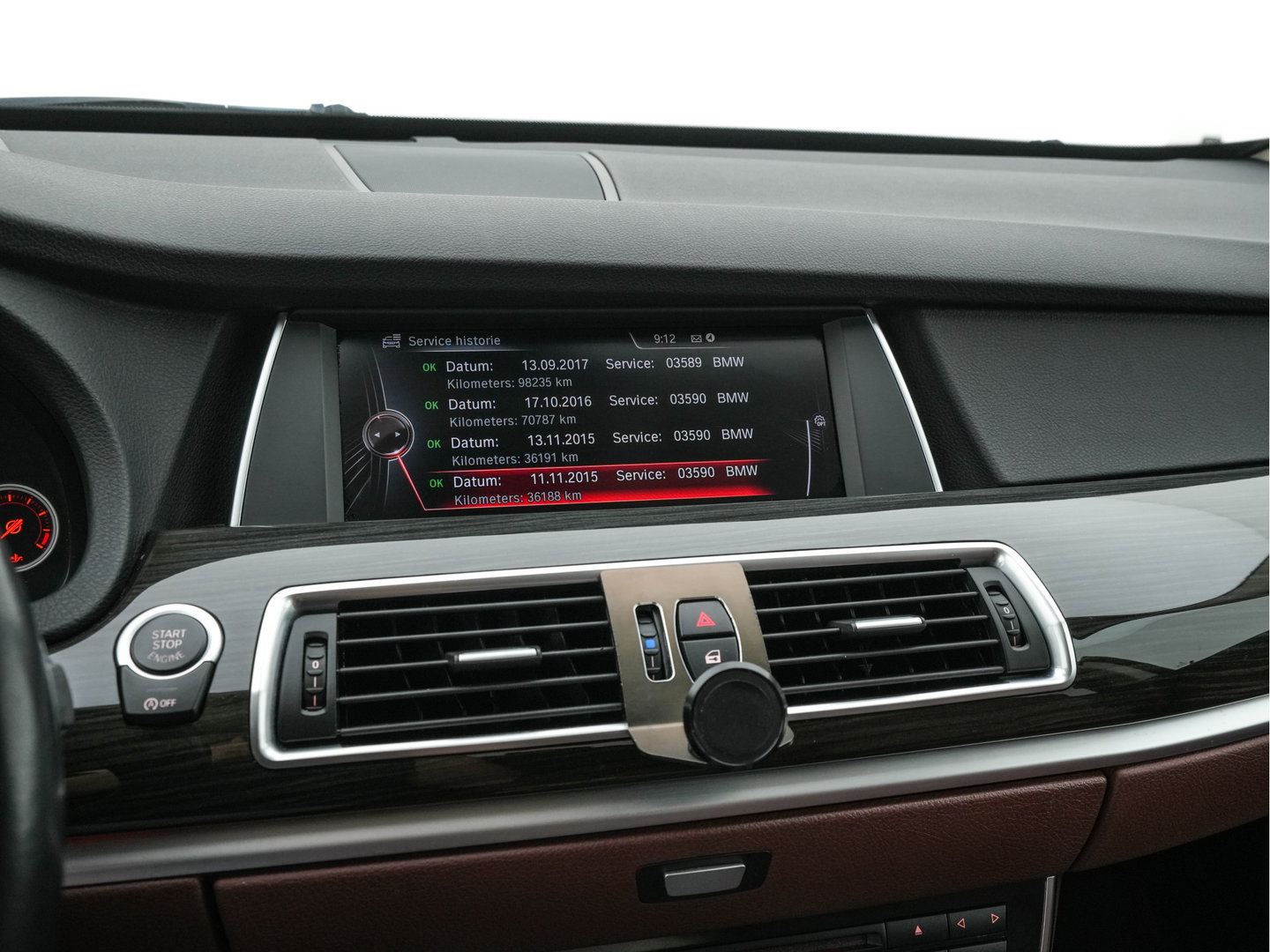 BMW 5 Serie Gran Turismo 535xi High Executive AWD Aut. *LEATHER | XENON | SOFTCLOSE | CAMERA | BLINDSPOT | HEATED-COMFORTSEATS | PRIVACY-GLASS | NAVI-FULLMAP | ECC | HEAD-UP | PDC | CRUISE | 18''ALU*