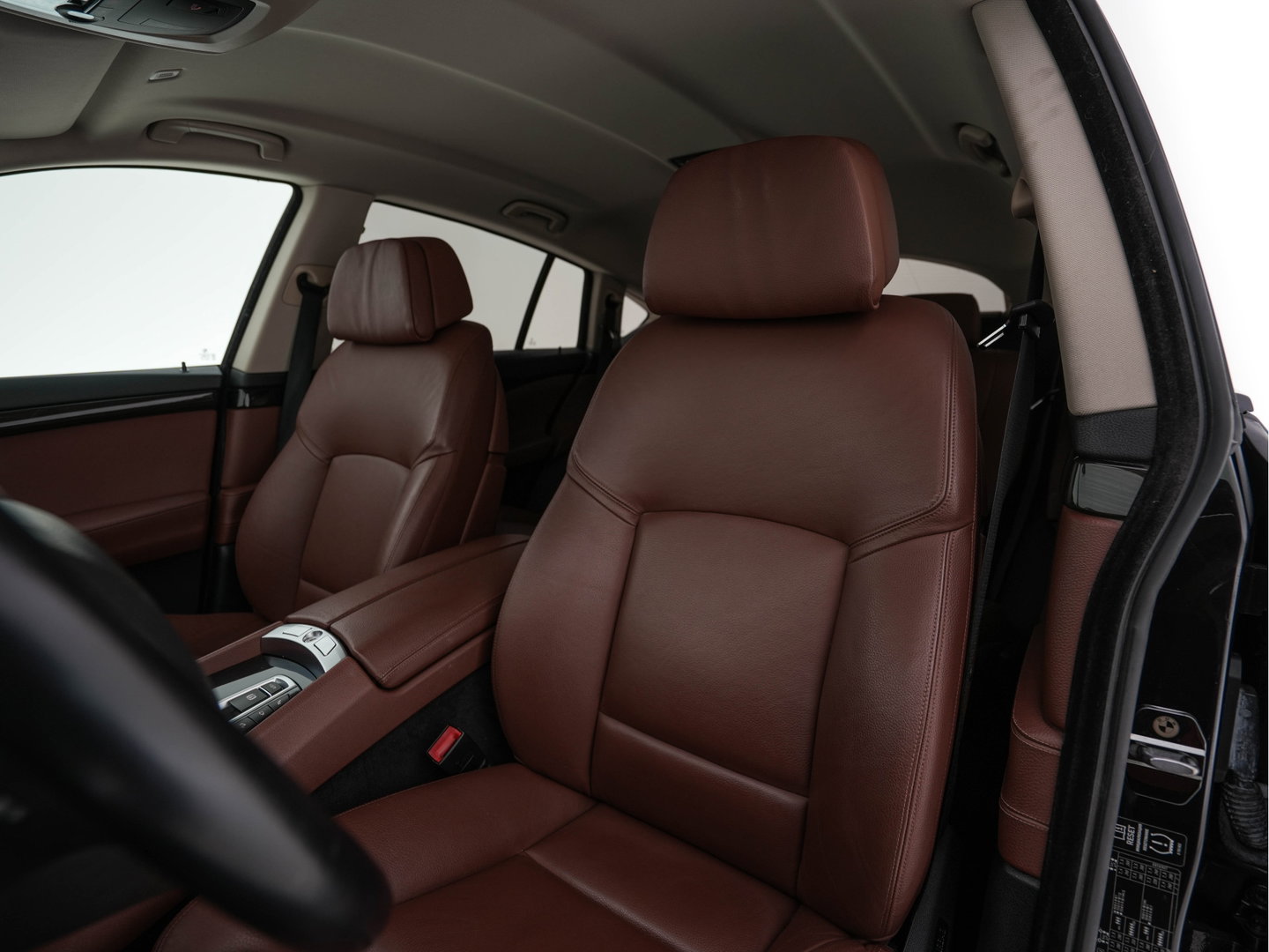 BMW 5 Serie Gran Turismo 535xi High Executive AWD Aut. *LEATHER | XENON | SOFTCLOSE | CAMERA | BLINDSPOT | HEATED-COMFORTSEATS | PRIVACY-GLASS | NAVI-FULLMAP | ECC | HEAD-UP | PDC | CRUISE | 18''ALU*