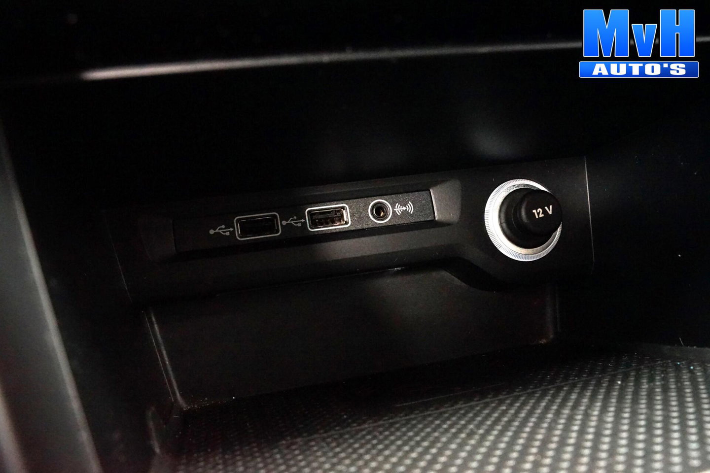Volkswagen Touran 1.5 TSI Comfortline Business 7p|CAMERA|TREKH