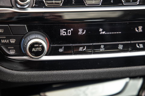 BMW X3 xDrive30e Executive BLACK LINE / PANORAMA DAK / CARPLAY / LEER / STOELVERWARMING / CAMERA