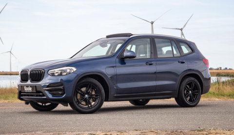 BMW X3 xDrive30e Executive BLACK LINE / PANORAMA DAK / CARPLAY / LEER / STOELVERWARMING / CAMERA