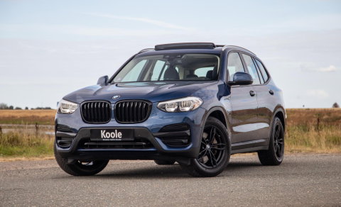 BMW X3 xDrive30e Executive BLACK LINE / PANORAMA DAK / CARPLAY / LEER / STOELVERWARMING / CAMERA