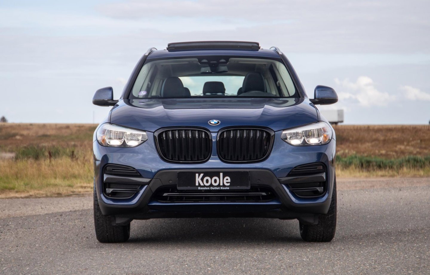 BMW X3 xDrive30e Executive BLACK LINE / PANORAMA DAK / CARPLAY / LEER / STOELVERWARMING / CAMERA