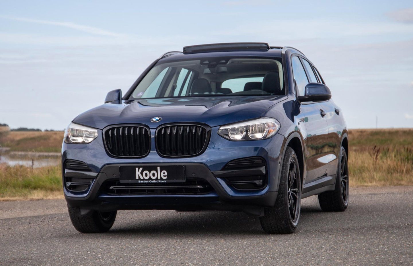 BMW X3 xDrive30e Executive BLACK LINE / PANORAMA DAK / CARPLAY / LEER / STOELVERWARMING / CAMERA
