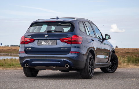 BMW X3 xDrive30e Executive BLACK LINE / PANORAMA DAK / CARPLAY / LEER / STOELVERWARMING / CAMERA