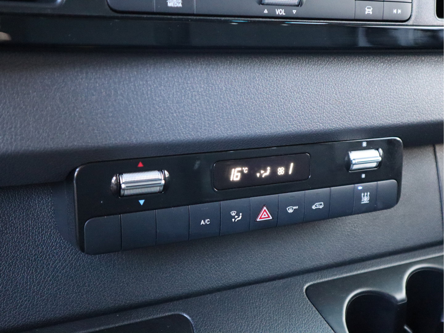 Mercedes-Benz eSprinter 314 81 kWh RWD L2H2 Select - LED - Nieuw Model