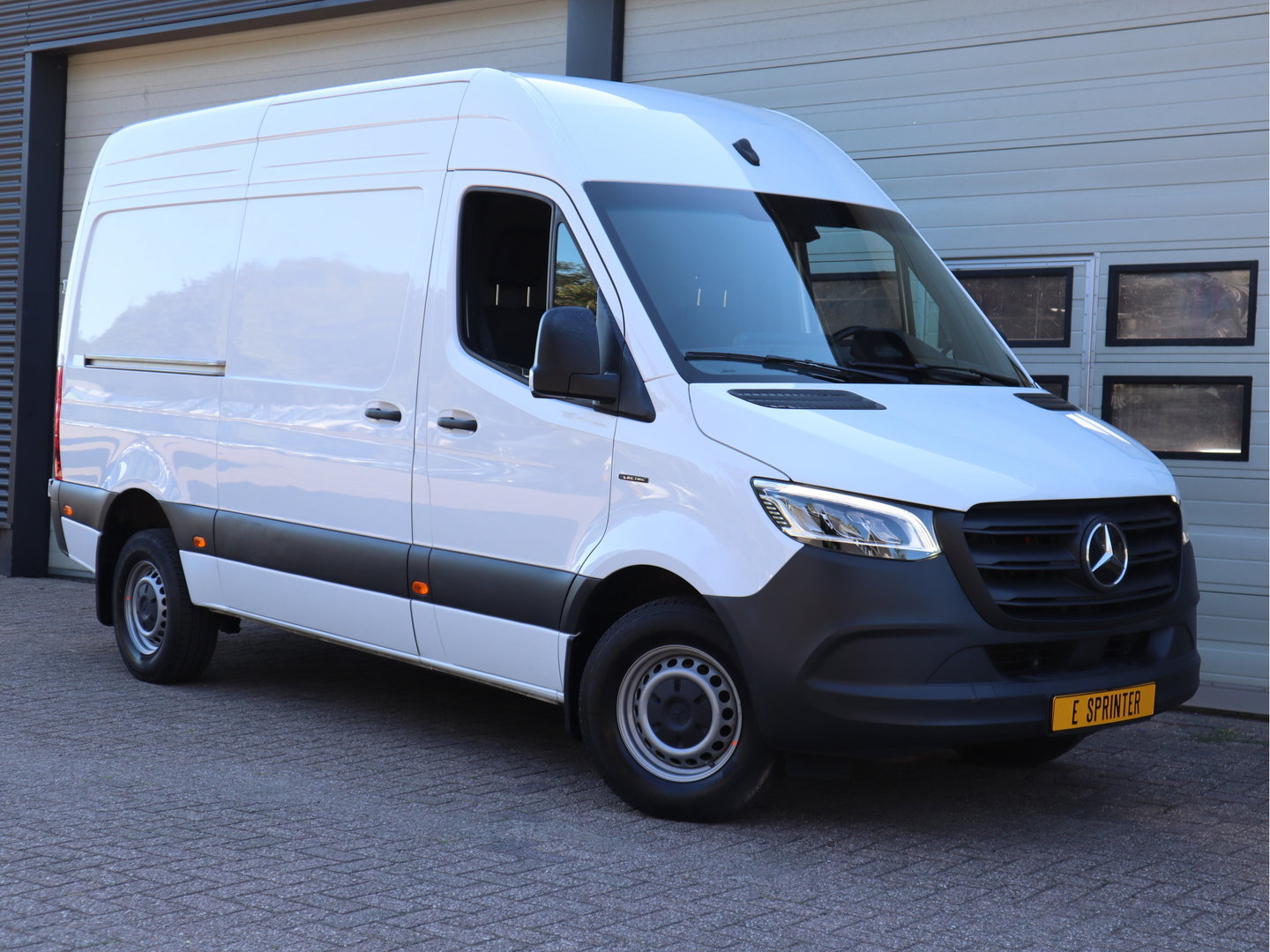 Mercedes-Benz eSprinter 314 81 kWh RWD L2H2 Select - LED - Nieuw Model