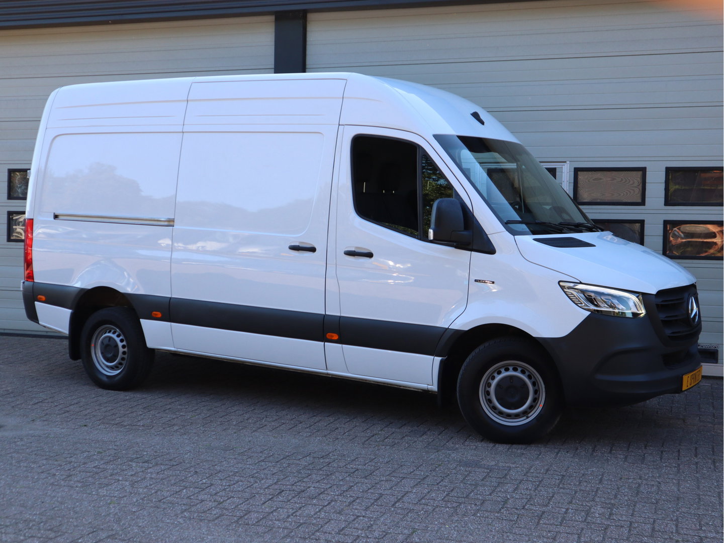 Mercedes-Benz eSprinter 314 81 kWh RWD L2H2 Select - LED - Nieuw Model