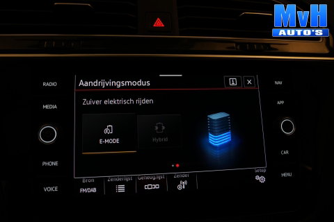 Volkswagen Tiguan 1.4 TSI eHybrid R-Line|PANO|STOEL/STUUR.VERW