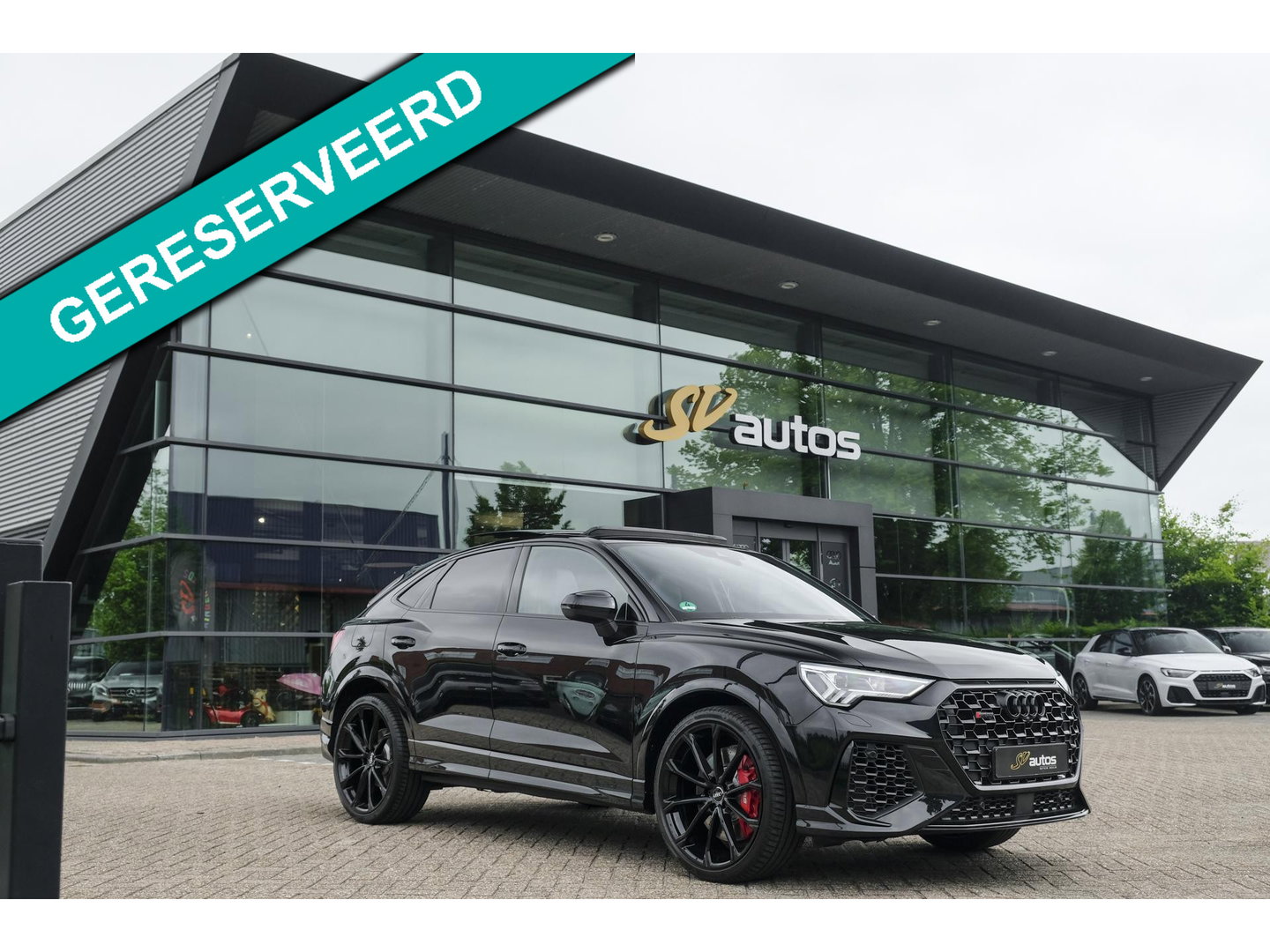 Audi RSQ3 Sportback TFSI 400pk Panoramadak Sonos Trekhaak 21" LMV BOMVOL Rode stiksels Carbon