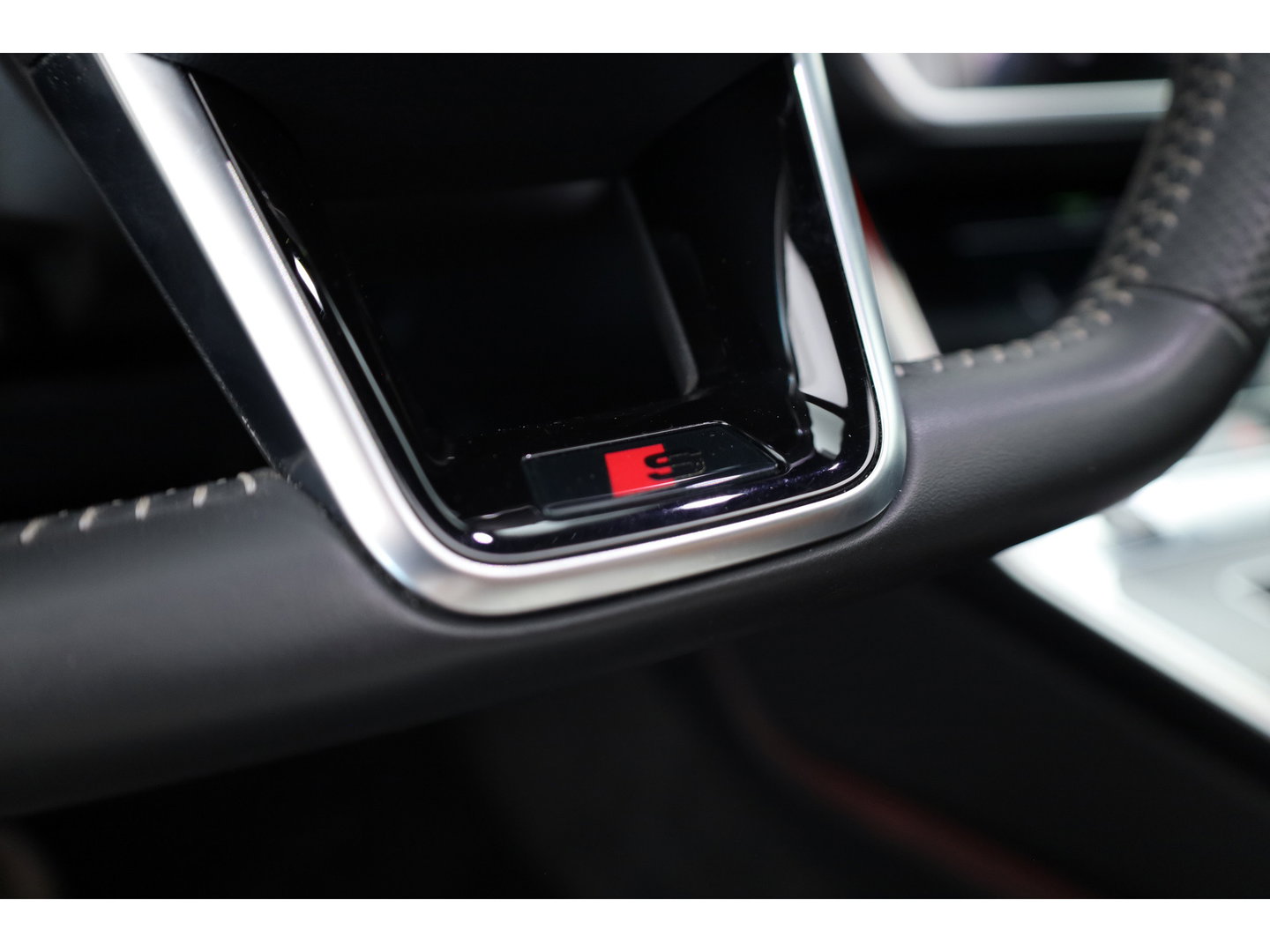 Audi A6 Avant 55 TFSI e quattro S Edition Competition precies zoals de liefhebber hem zoekt | Pano | HUD | Matrix LED | Massage | Stoelventilatie |  Elek. Trekhaak | 360cam | 20'' |
