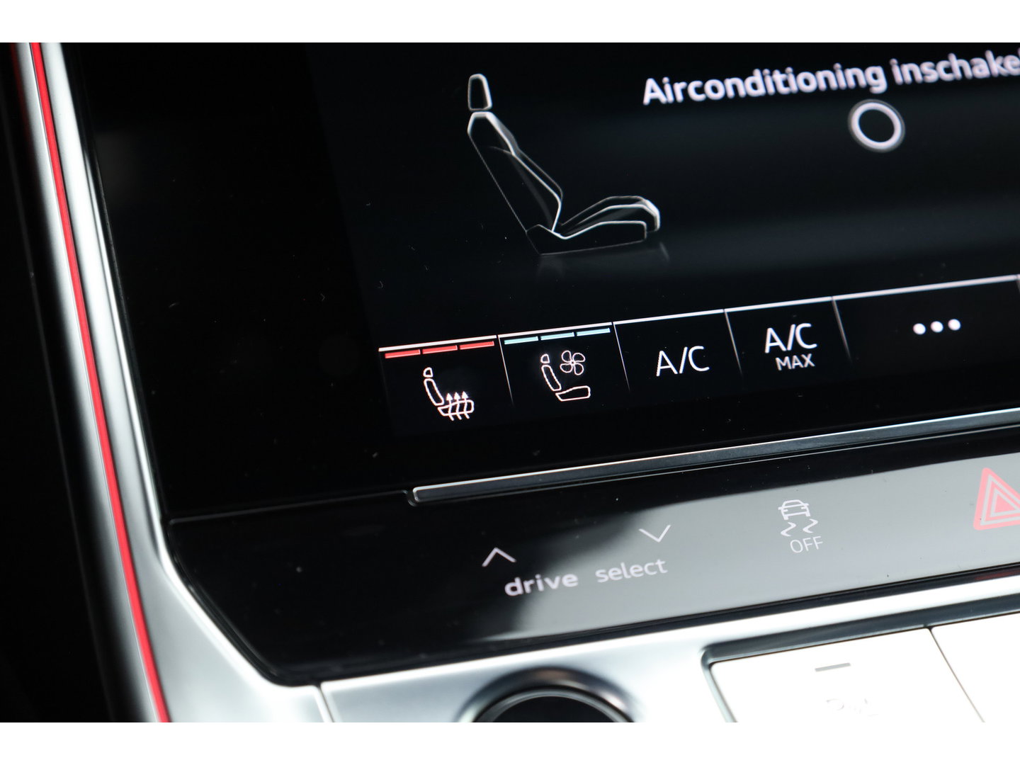Audi A6 Avant 55 TFSI e quattro S Edition Competition precies zoals de liefhebber hem zoekt | Pano | HUD | Matrix LED | Massage | Stoelventilatie |  Elek. Trekhaak | 360cam | 20'' |
