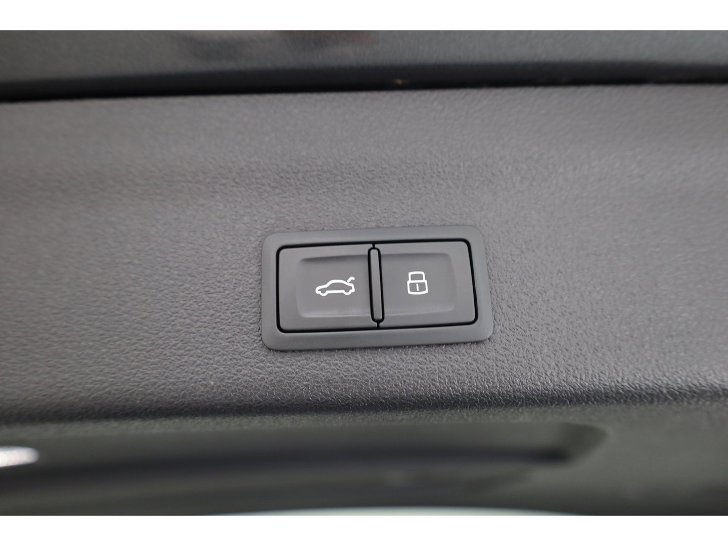 Audi A6 Avant 55 TFSI e quattro S Edition Competition precies zoals de liefhebber hem zoekt | Pano | HUD | Matrix LED | Massage | Stoelventilatie |  Elek. Trekhaak | 360cam | 20'' |
