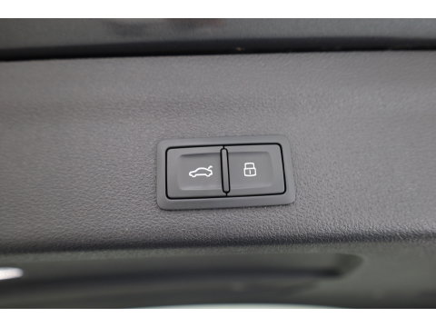 Audi A6 Avant 55 TFSI e quattro S Edition Competition precies zoals de liefhebber hem zoekt | Pano | HUD | Matrix LED | Massage | Stoelventilatie |  Elek. Trekhaak | 360cam | 20'' |