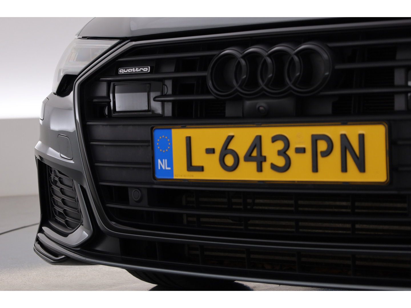 Audi A6 Avant 55 TFSI e quattro S Edition Competition precies zoals de liefhebber hem zoekt | Pano | HUD | Matrix LED | Massage | Stoelventilatie |  Elek. Trekhaak | 360cam | 20'' |