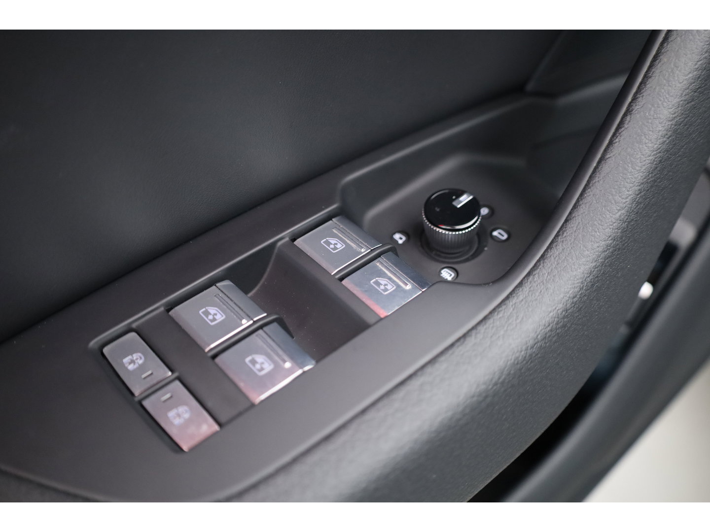 Audi A6 Avant 55 TFSI e quattro S Edition Competition precies zoals de liefhebber hem zoekt | Pano | HUD | Matrix LED | Massage | Stoelventilatie |  Elek. Trekhaak | 360cam | 20'' |