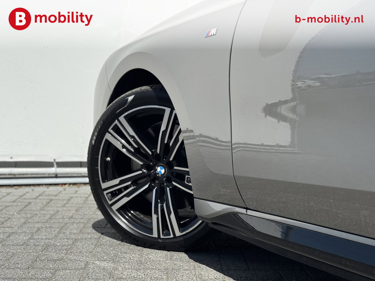 BMW i7