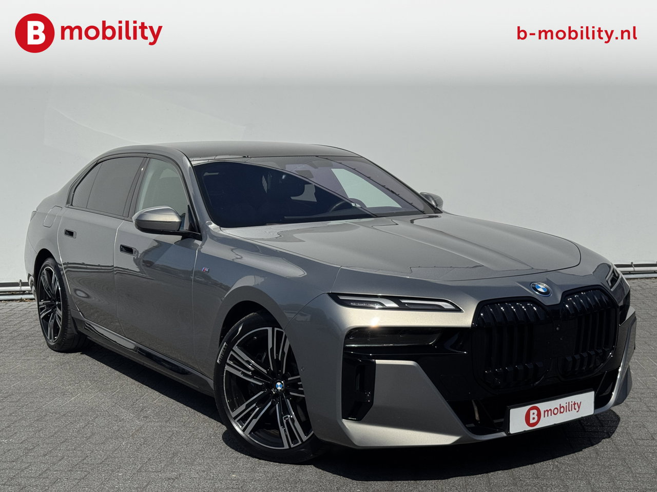 BMW i7