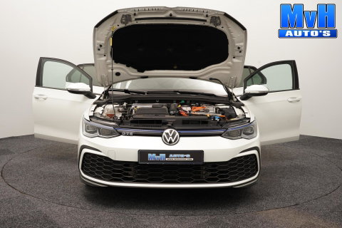 Volkswagen Golf 1.4 PHEV GTE|IQ|PANO|CAMERA|STOEL/STUUR.VERW