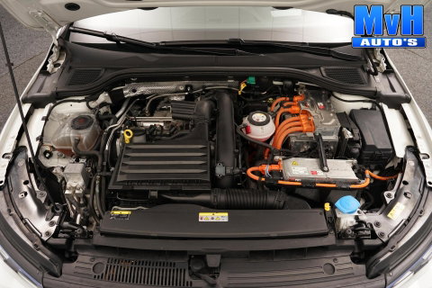 Volkswagen Golf 1.4 PHEV GTE|IQ|PANO|CAMERA|STOEL/STUUR.VERW