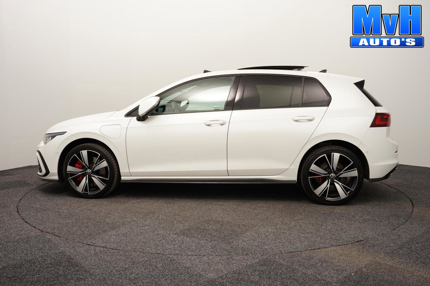 Volkswagen Golf 1.4 PHEV GTE|IQ|PANO|CAMERA|STOEL/STUUR.VERW