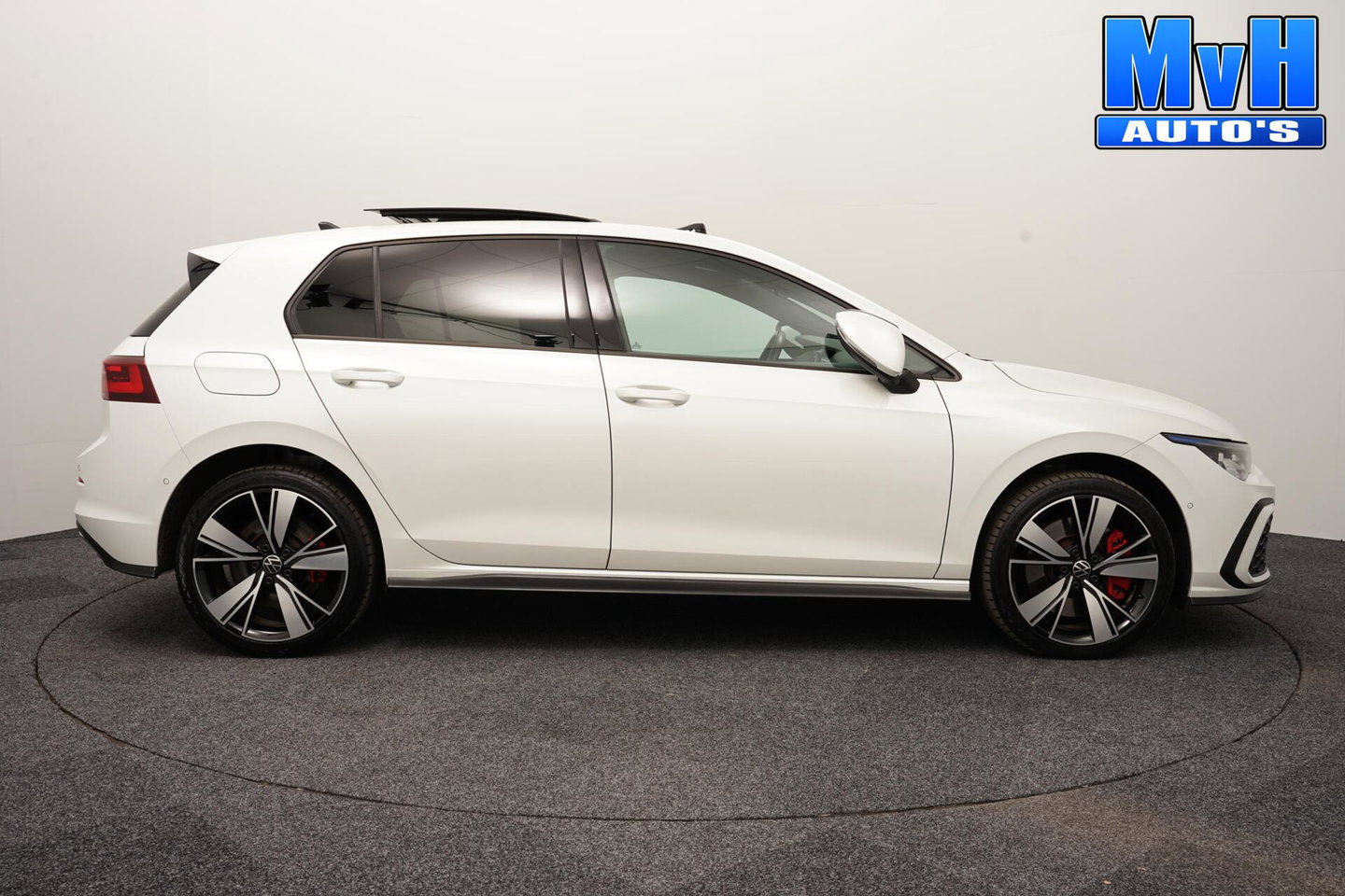 Volkswagen Golf 1.4 PHEV GTE|IQ|PANO|CAMERA|STOEL/STUUR.VERW